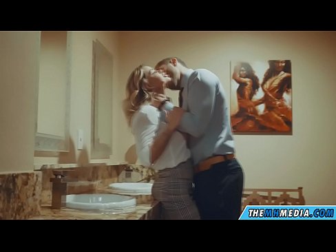 ❤️ כשבלונדינית חזה מפתה אותך בשירותים ציבוריים ❤ פורנו אצלנו iw.hentaivost.ru ❤